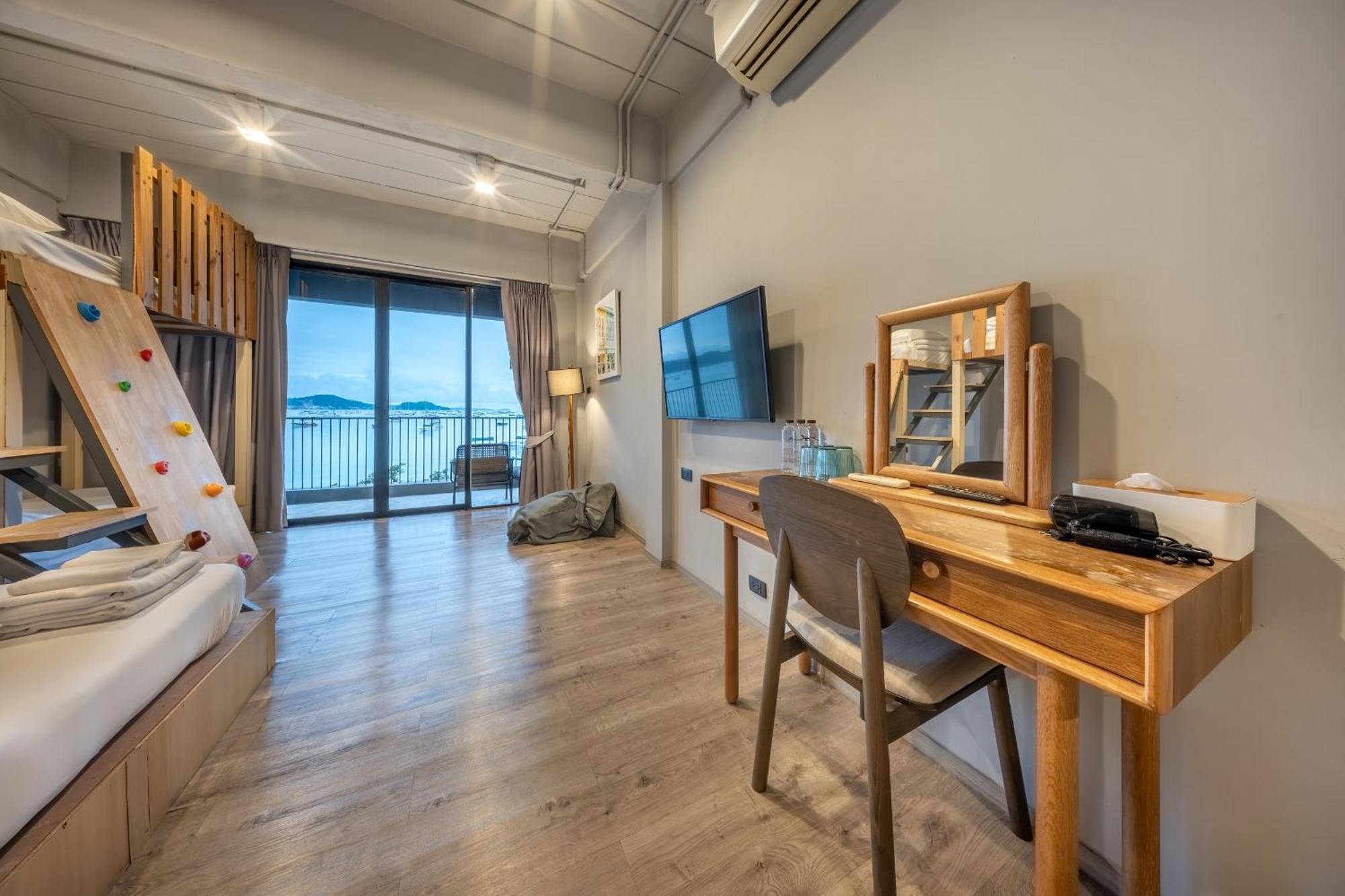 Shin Arch39 Phuket Beach Front - Sha Plus Chalong Eksteriør billede