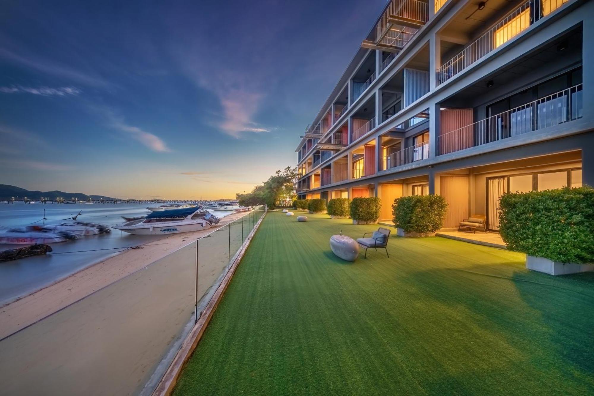 Shin Arch39 Phuket Beach Front - Sha Plus Chalong Eksteriør billede