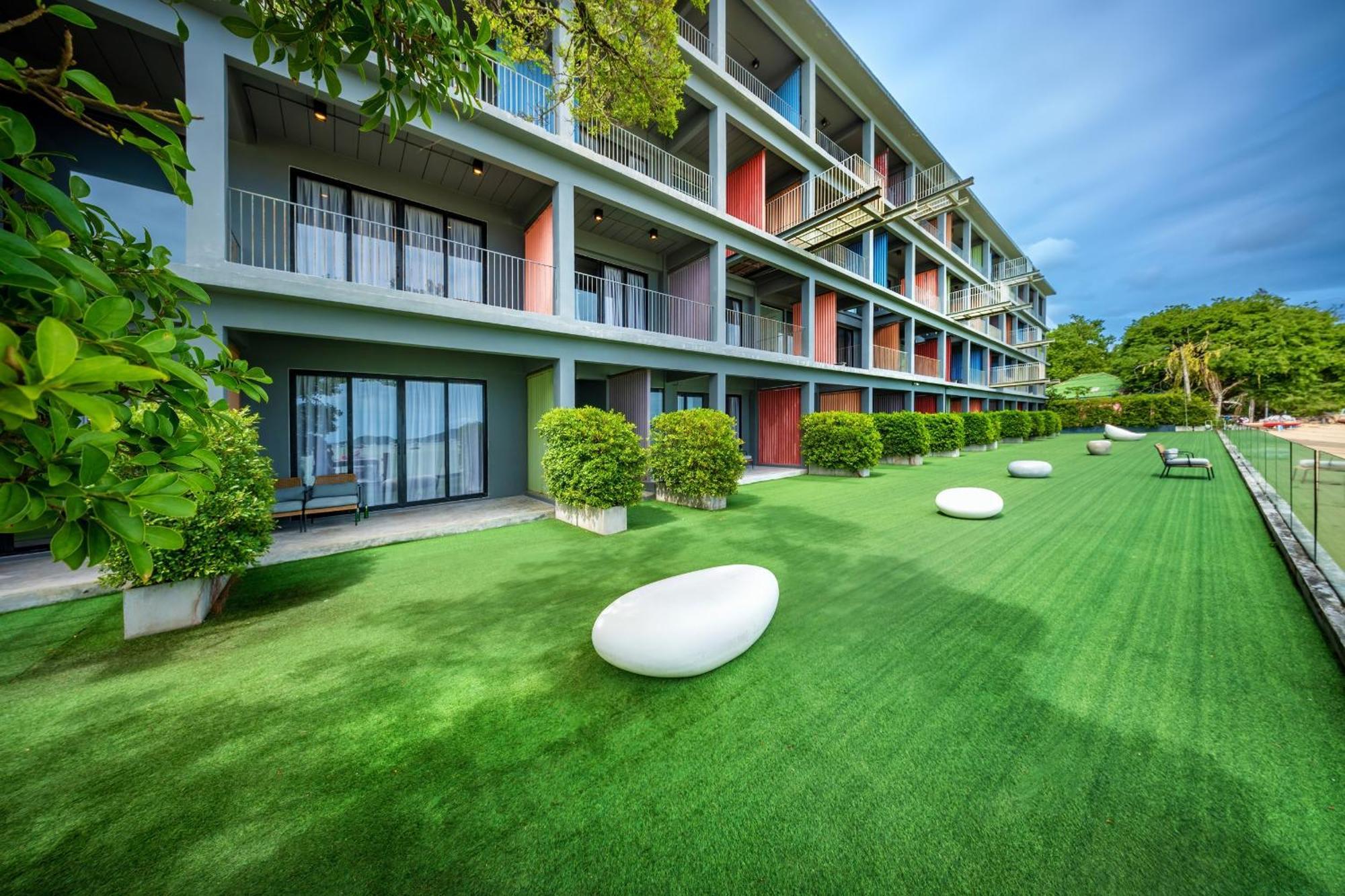 Shin Arch39 Phuket Beach Front - Sha Plus Chalong Eksteriør billede