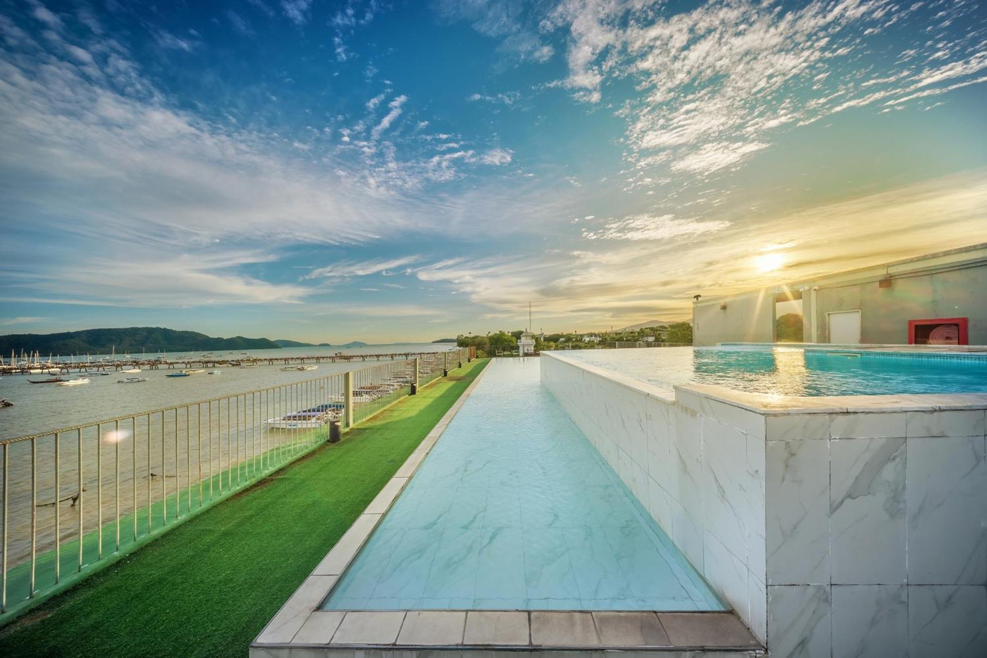 Shin Arch39 Phuket Beach Front - Sha Plus Chalong Eksteriør billede