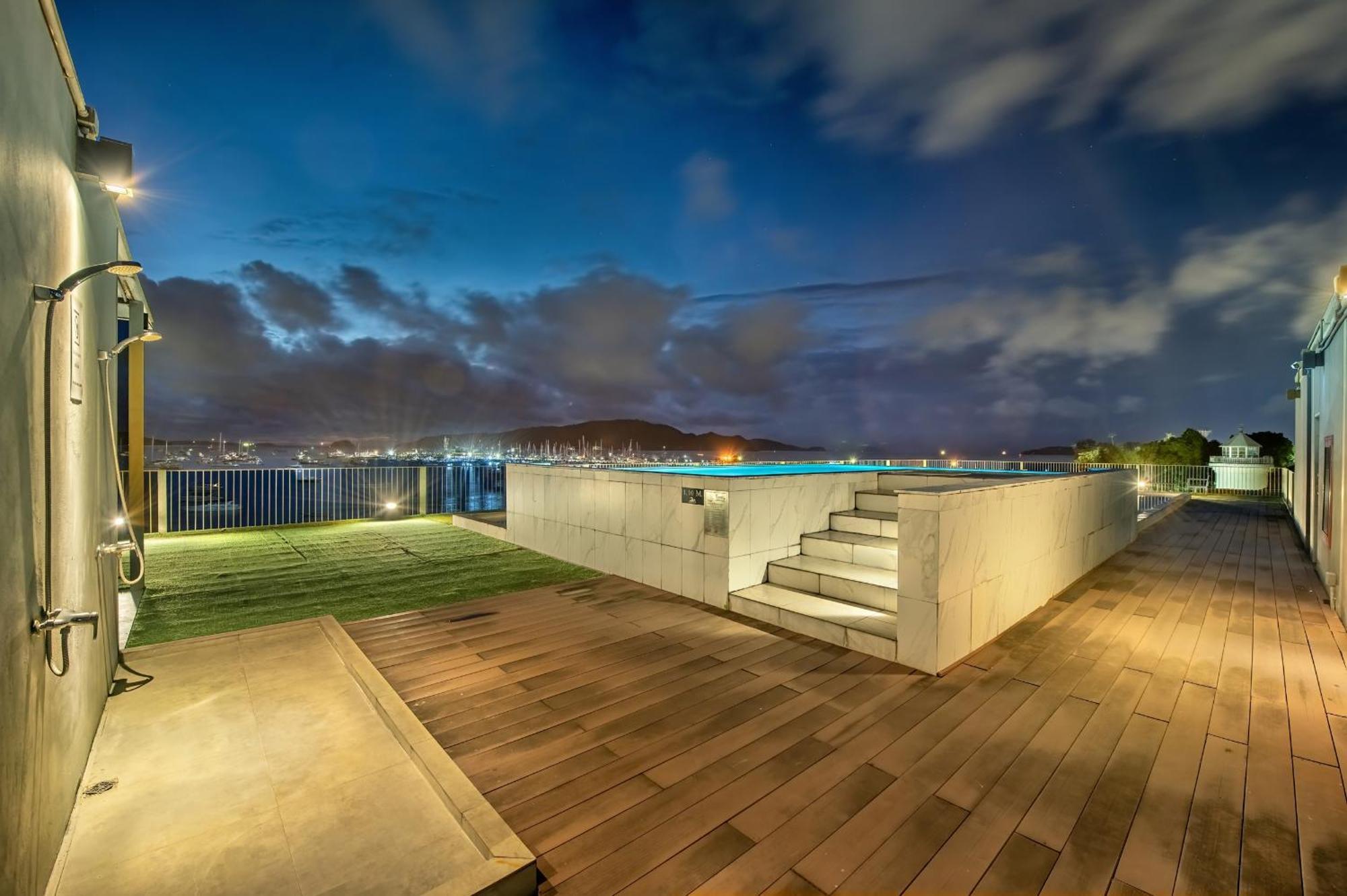 Shin Arch39 Phuket Beach Front - Sha Plus Chalong Eksteriør billede