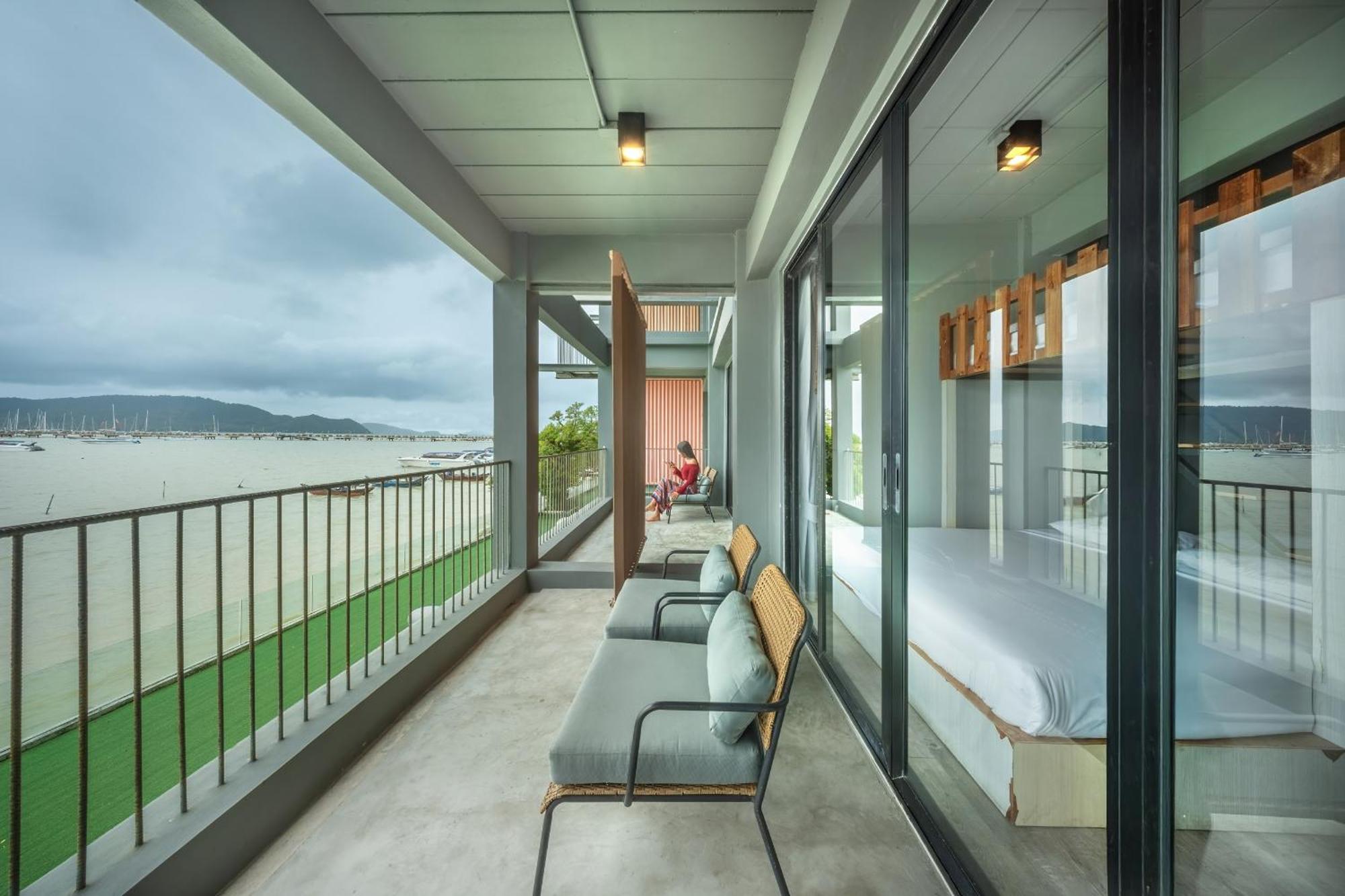 Shin Arch39 Phuket Beach Front - Sha Plus Chalong Eksteriør billede