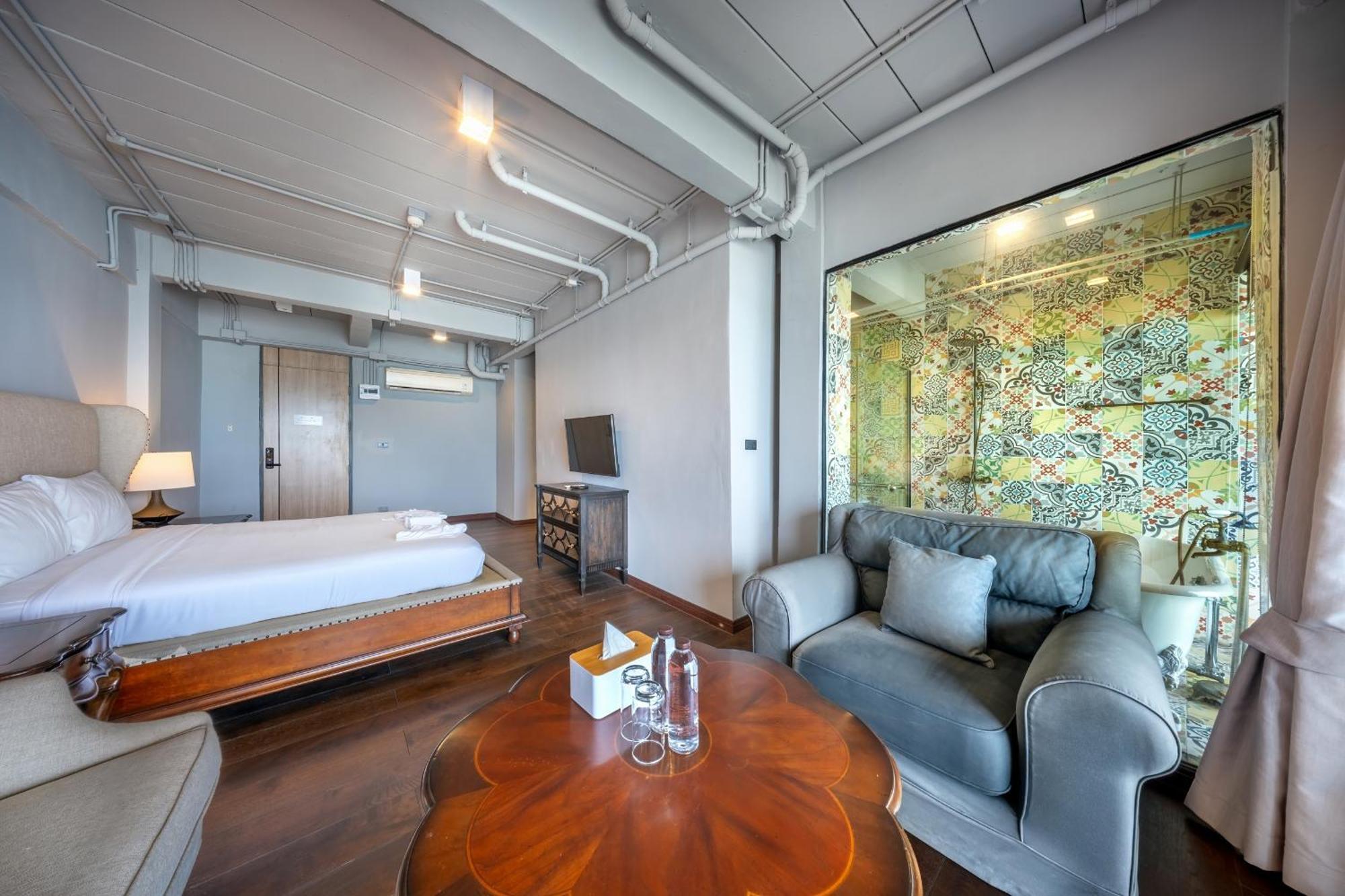 Shin Arch39 Phuket Beach Front - Sha Plus Chalong Eksteriør billede