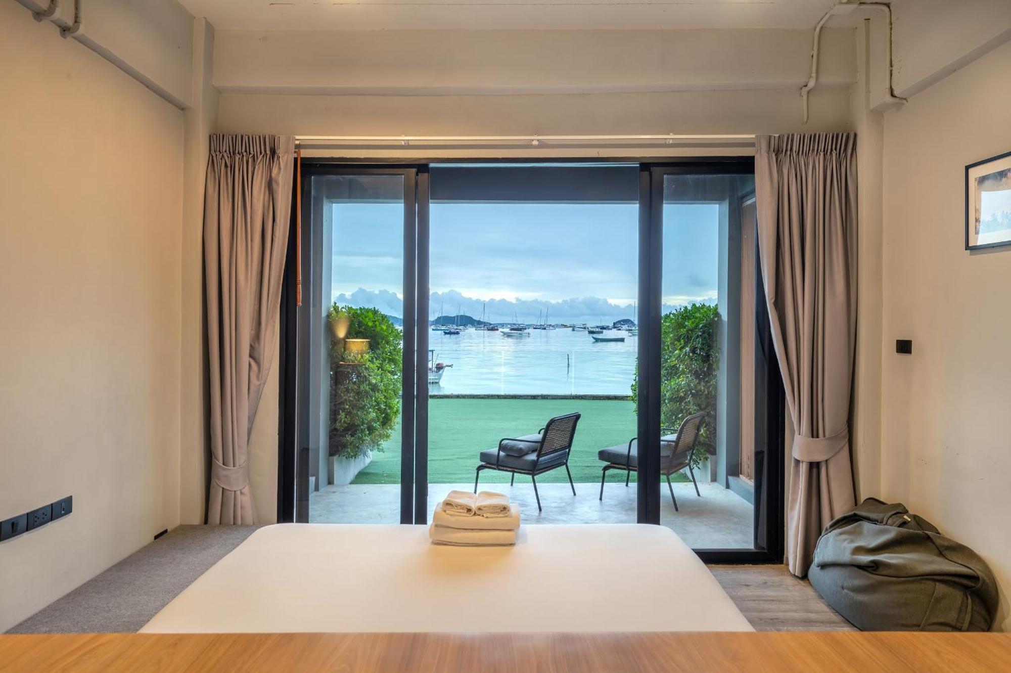 Shin Arch39 Phuket Beach Front - Sha Plus Chalong Eksteriør billede