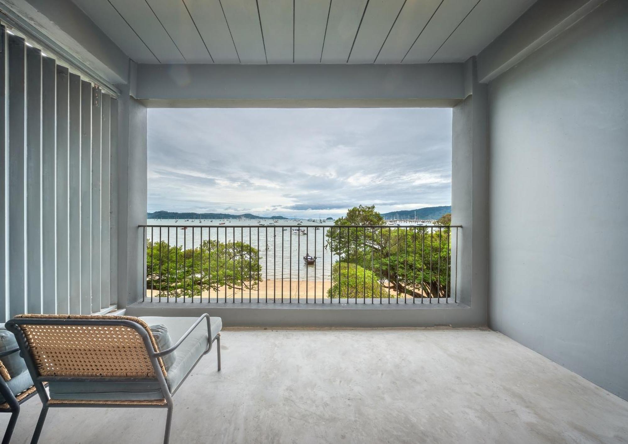 Shin Arch39 Phuket Beach Front - Sha Plus Chalong Eksteriør billede